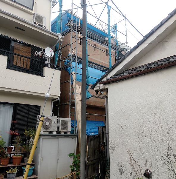 3階躯体壁組み及び小屋組み 